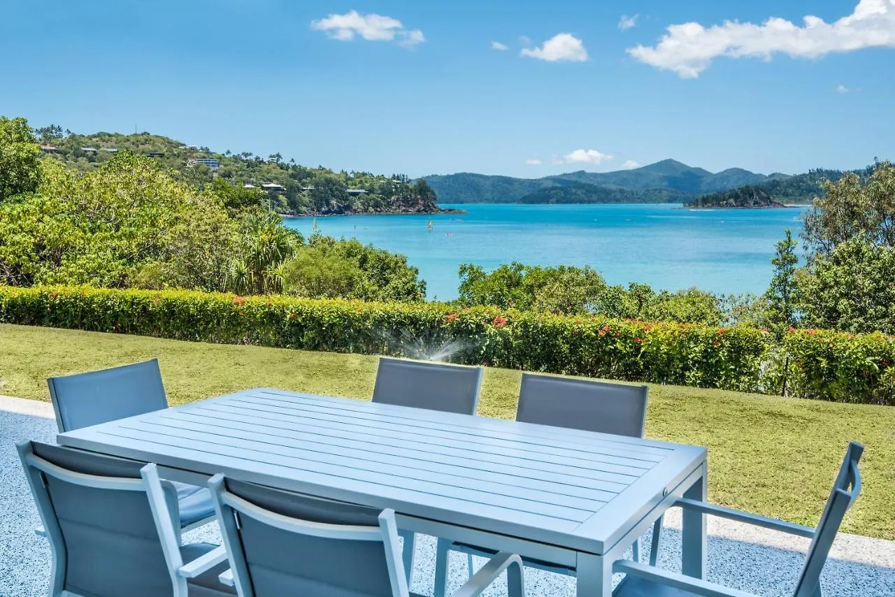 Beach Lodges Hamilton Island 0*,