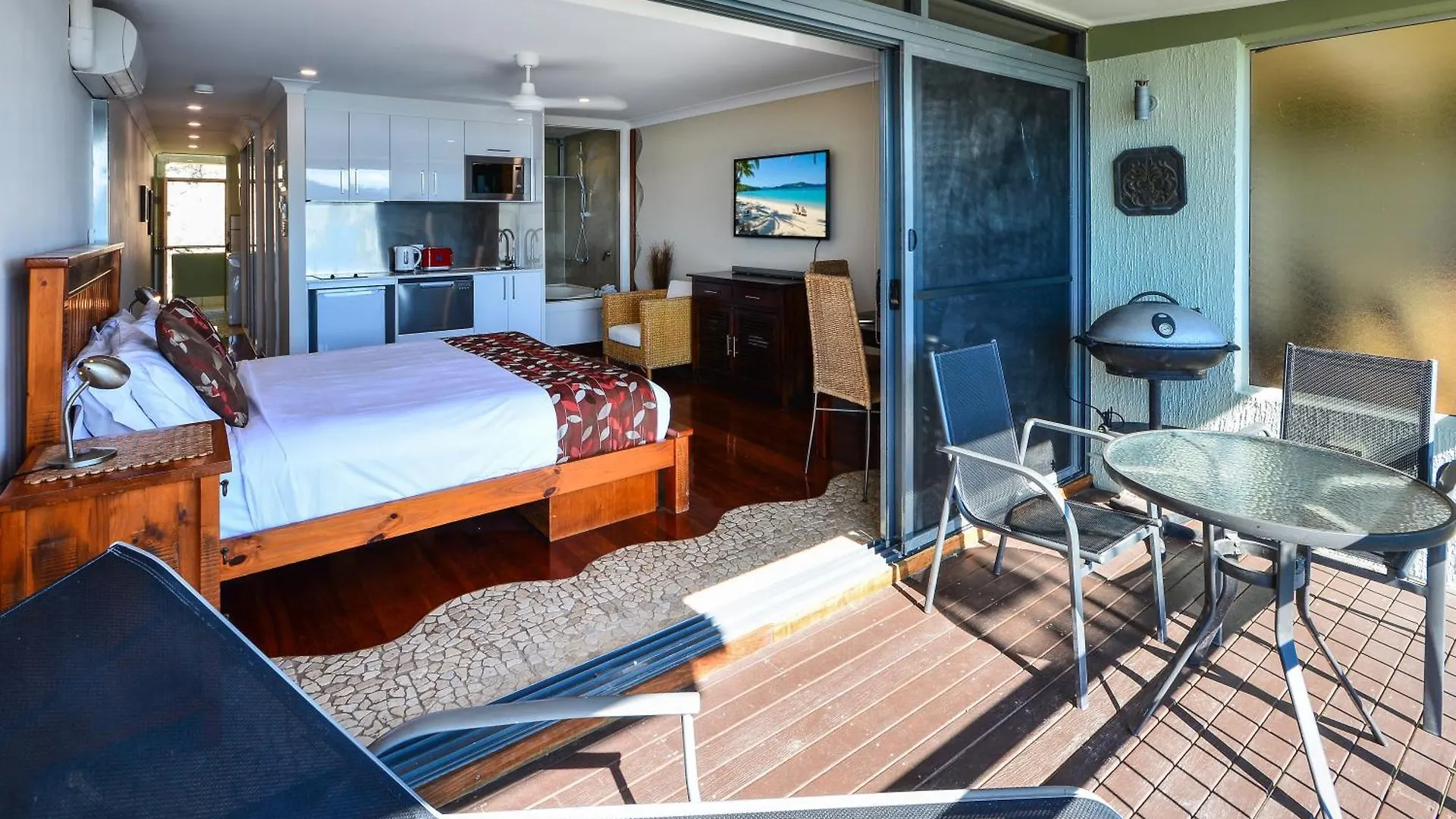 Beach Lodges Hamilton Island