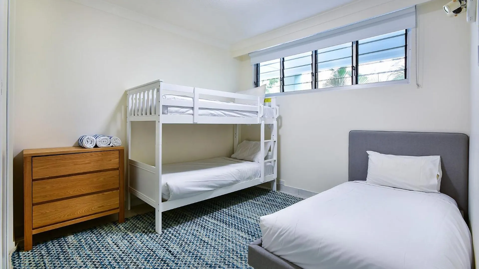 Apartment Beach Lodges Hamilton Island