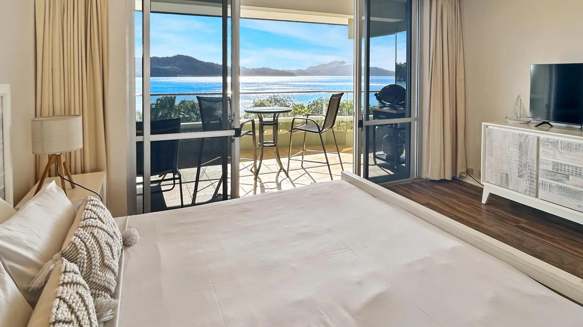 Beach Lodges Hamilton Island 0*,  Australia
